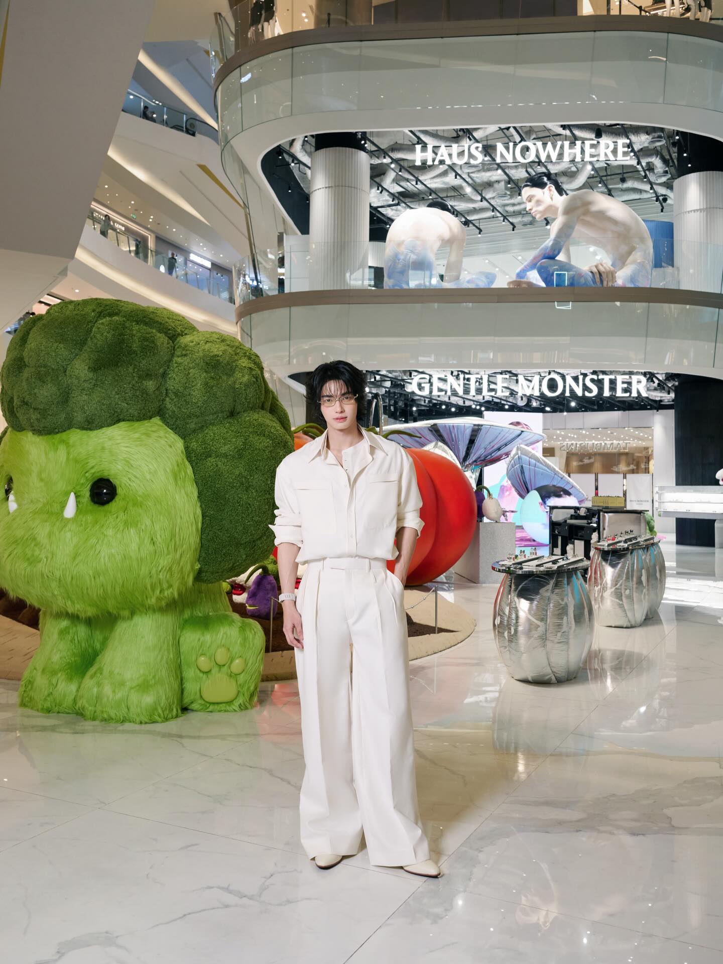 วิน - เมธวิน โอภาสเอี่ยมขจร