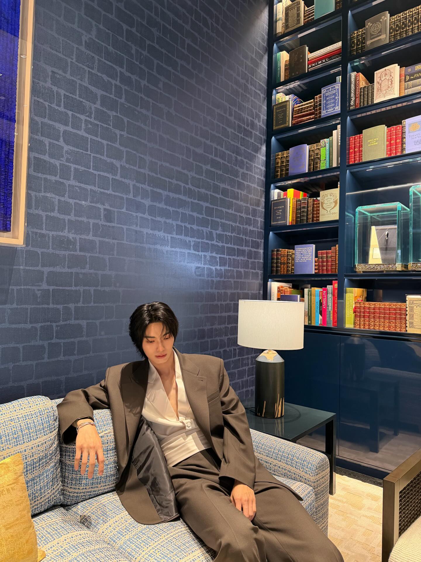 วิน - เมธวิน โอภาสเอี่ยมขจร