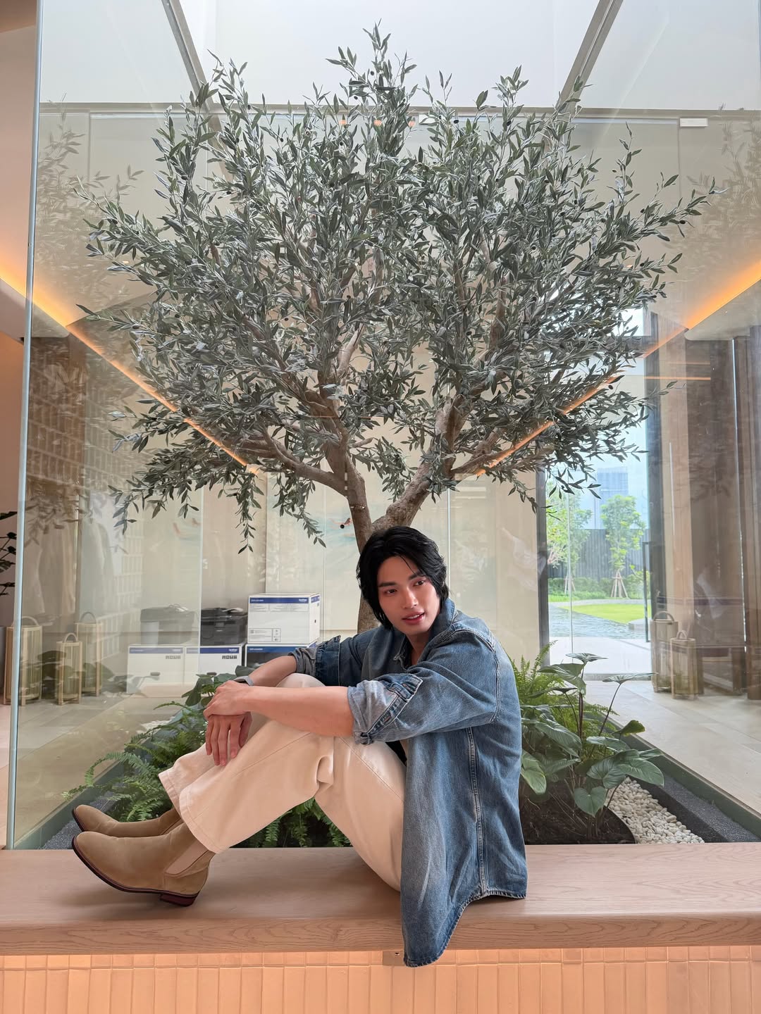 วิน - เมธวิน โอภาสเอี่ยมขจร