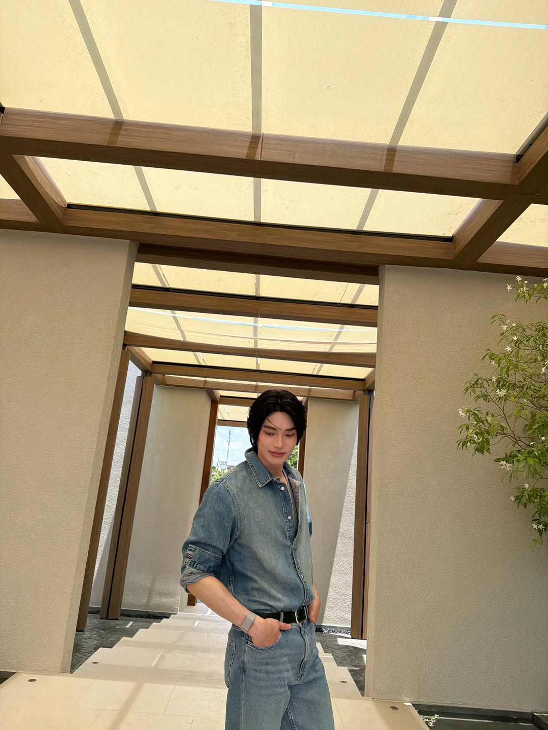 วิน - เมธวิน โอภาสเอี่ยมขจร