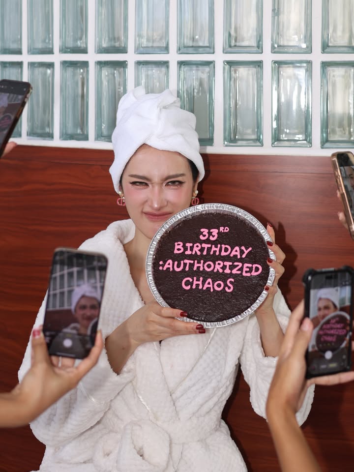 แพร์ - พิชชาภา พันธุมจินดา