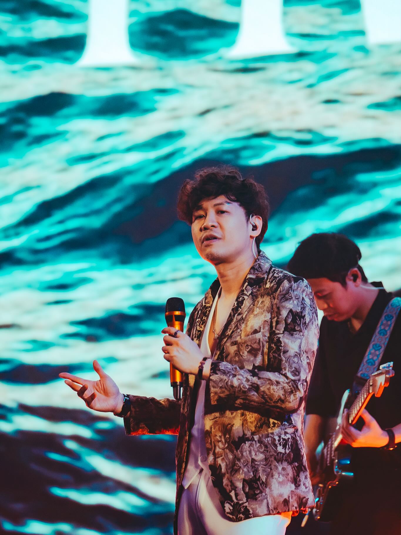 เอก - สุดเขต จึงเจริญ