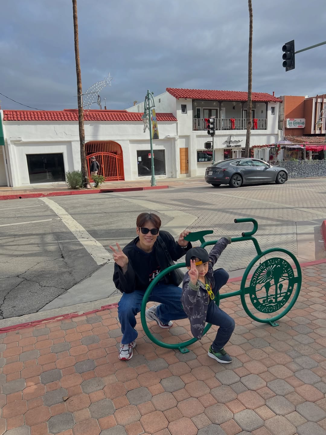 เอก - สุดเขต จึงเจริญ