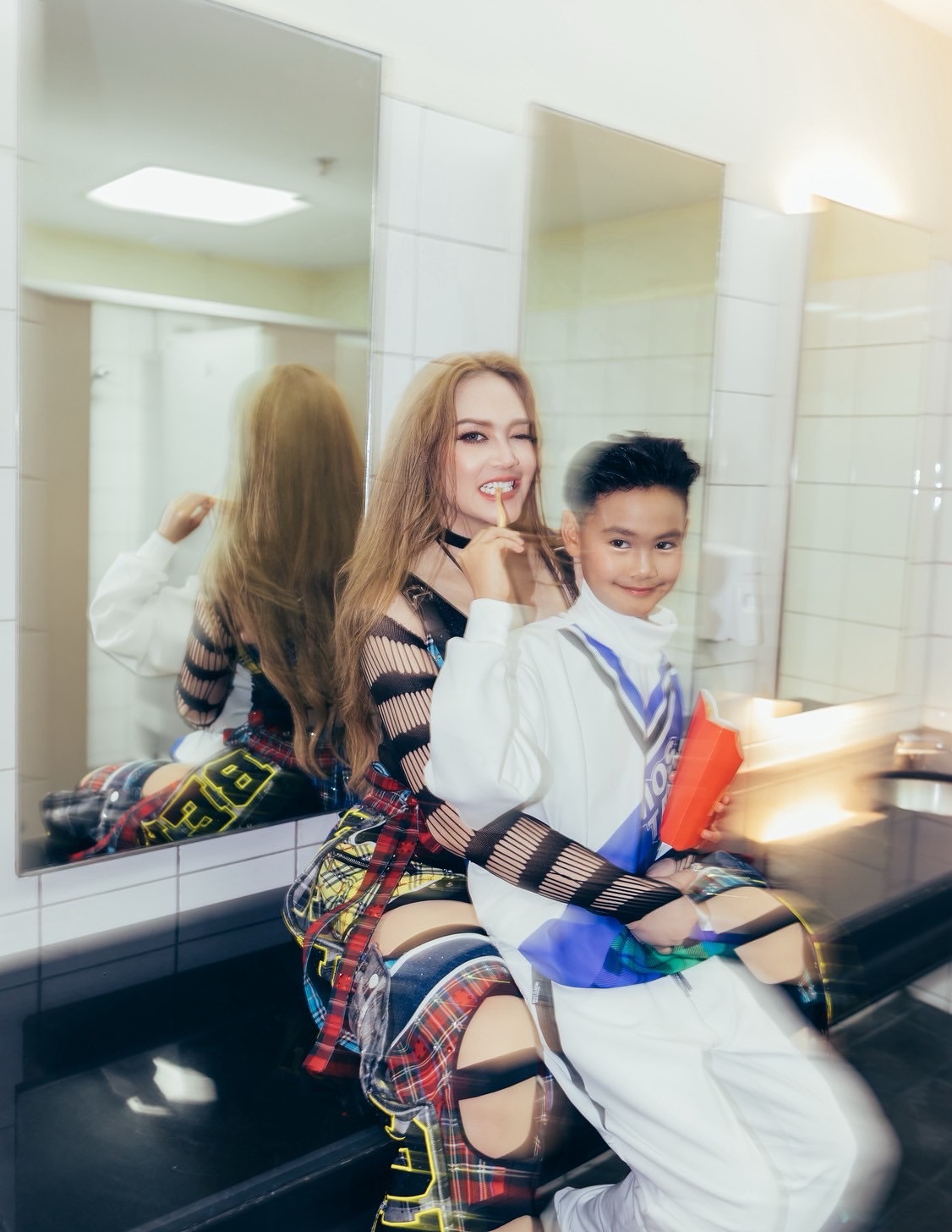 ทาทา ยัง