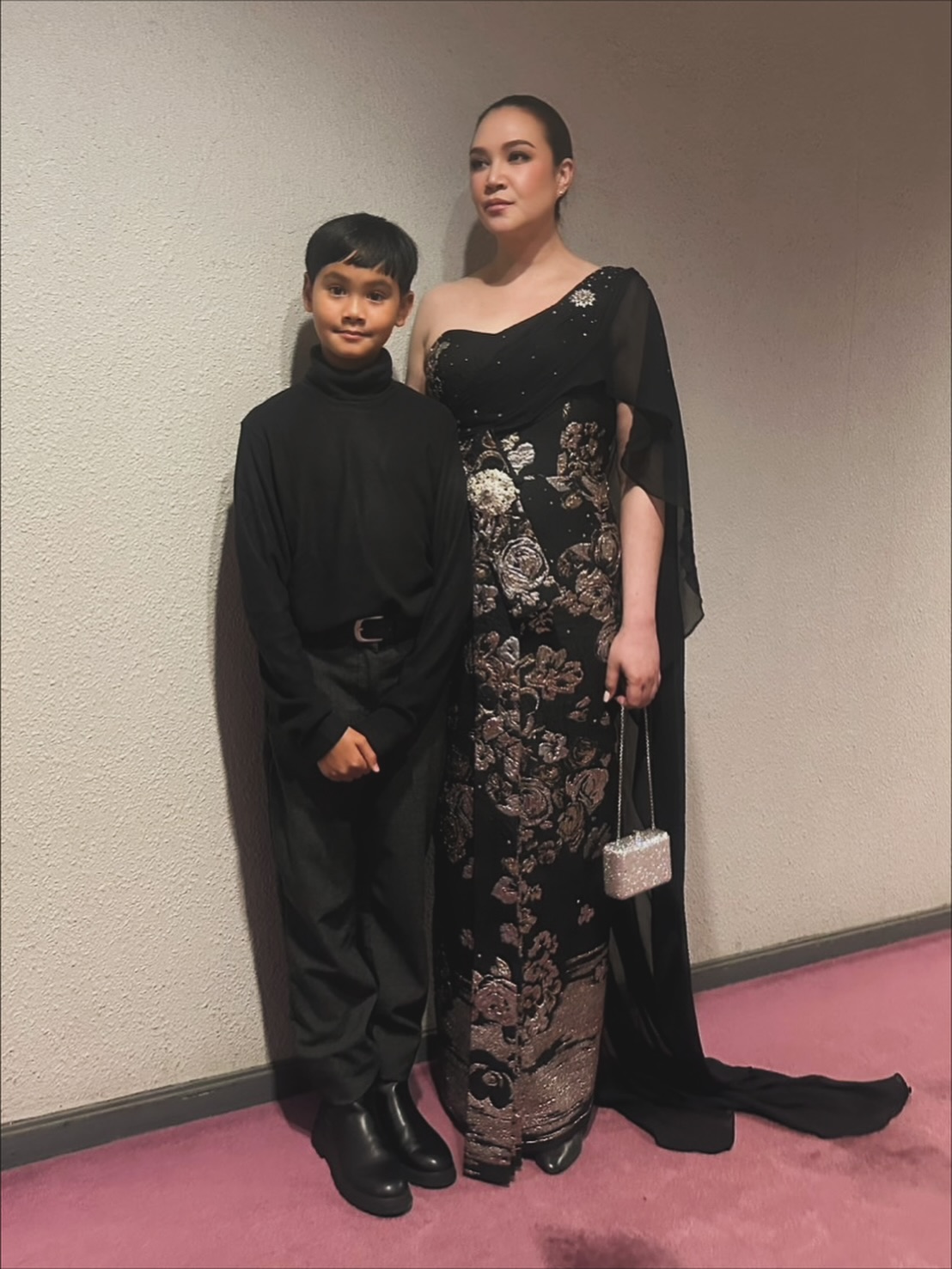 ทาทา ยัง