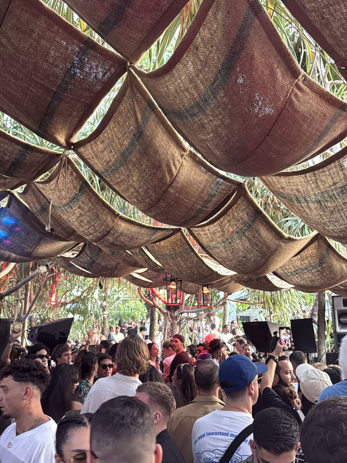 ทาทา ยัง