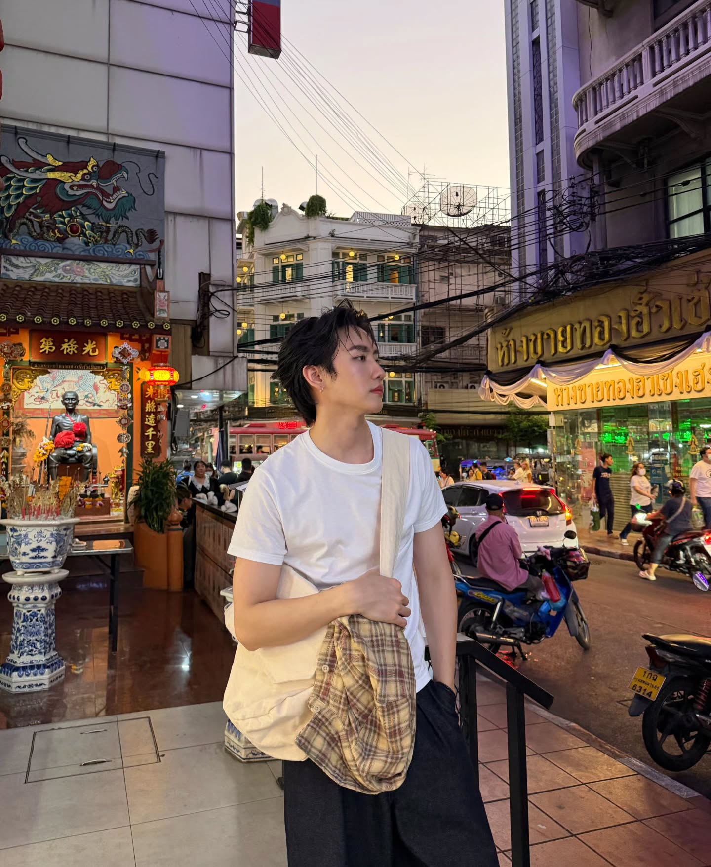 มาร์ค - ศิวัช จำลองกุล