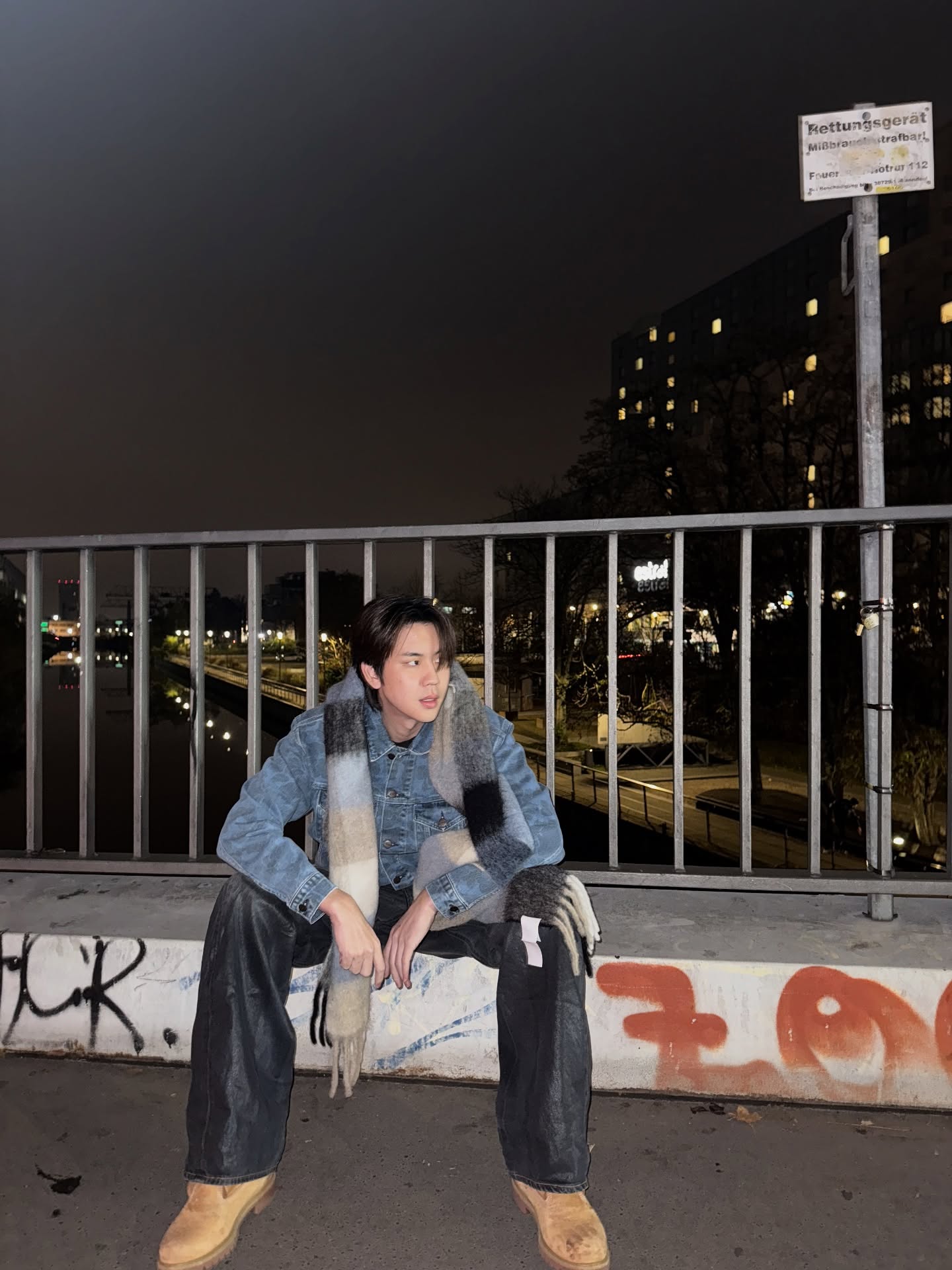 เปรม - วรุศ ชวลิตรุจิวงษ์