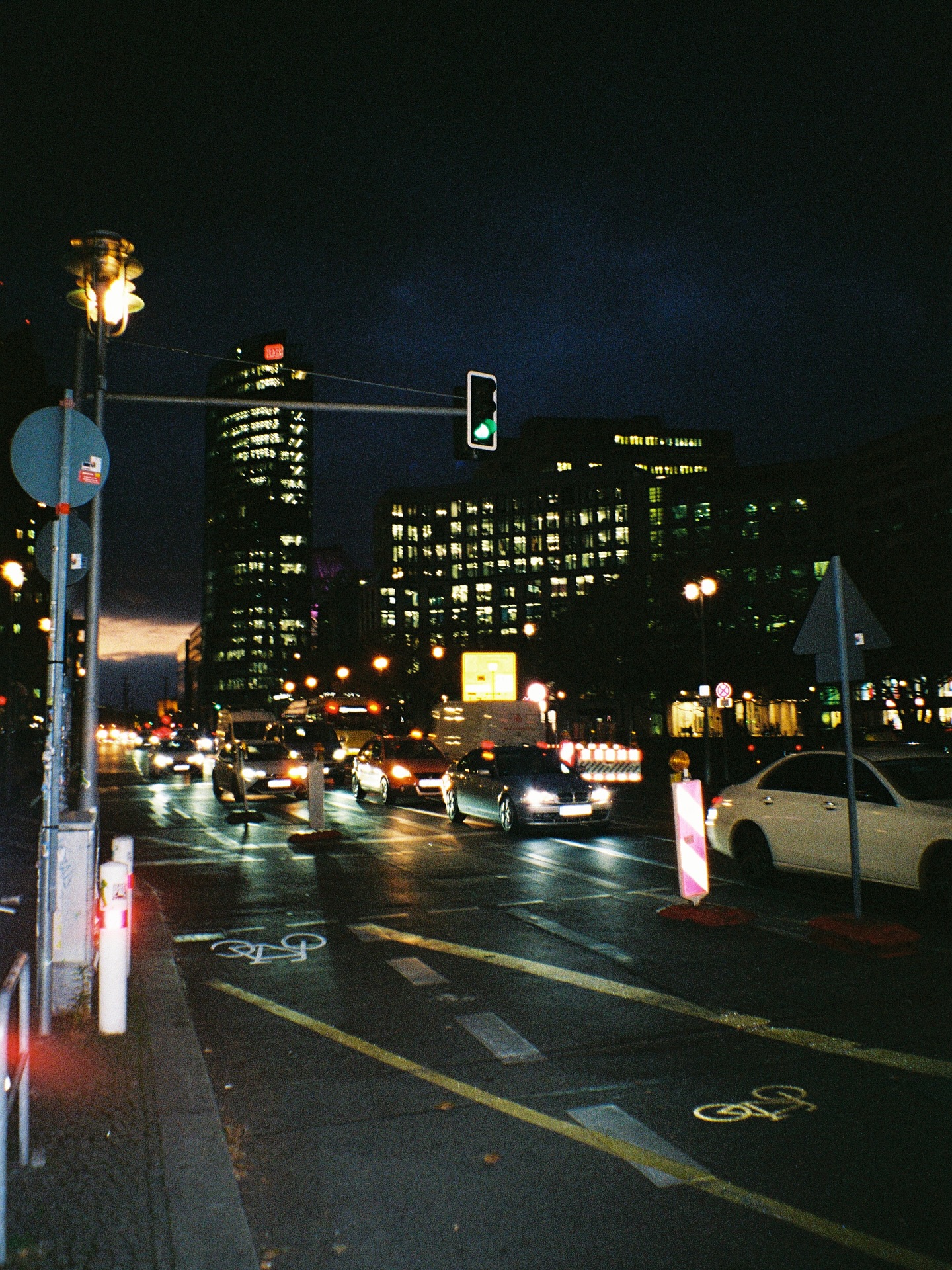 เปรม - วรุศ ชวลิตรุจิวงษ์