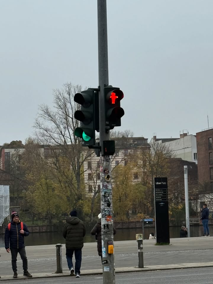 เปรม - วรุศ ชวลิตรุจิวงษ์