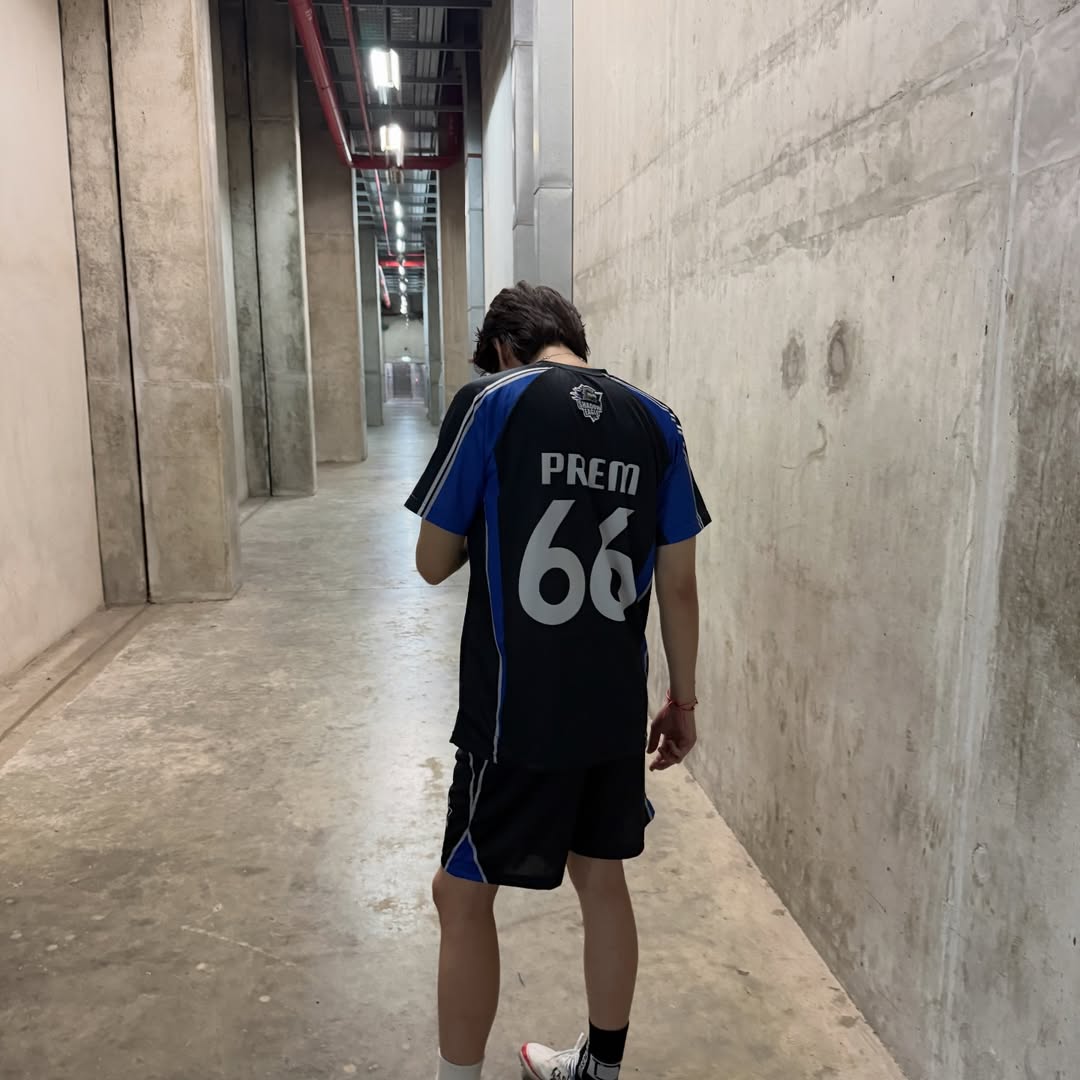 เปรม - วรุศ ชวลิตรุจิวงษ์