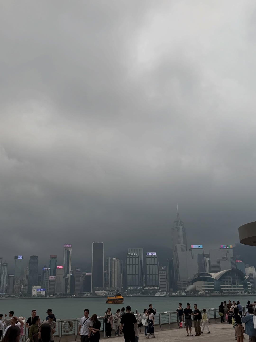 เปรม - วรุศ ชวลิตรุจิวงษ์