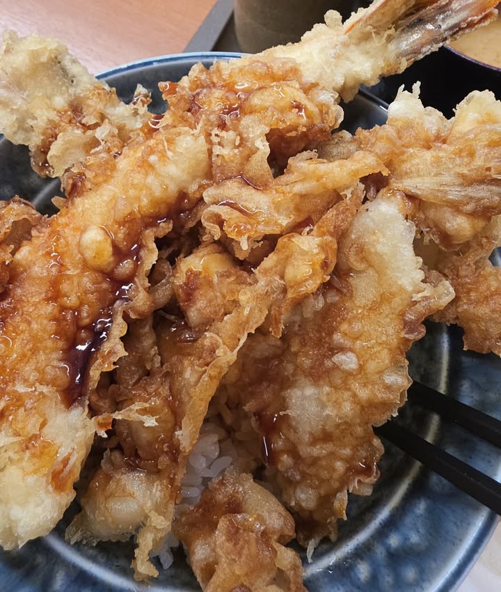 แม็กกี้ - รชต พิเชฐโชติ