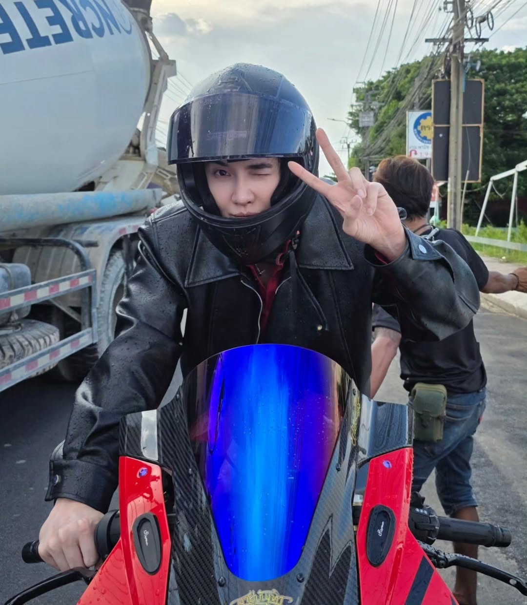 แม็กกี้ - รชต พิเชฐโชติ