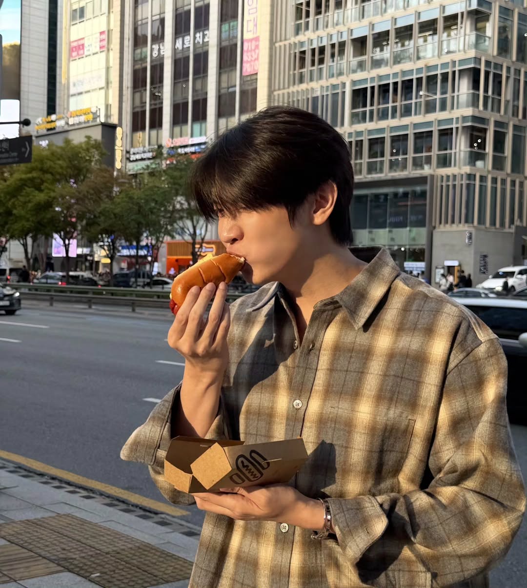 แม็กกี้ - รชต พิเชฐโชติ