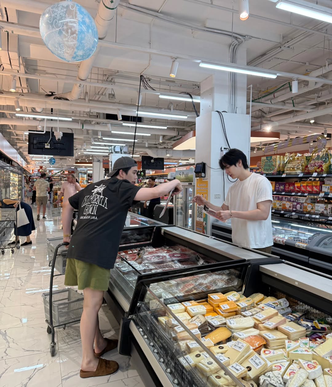 แม็กกี้ - รชต พิเชฐโชติ