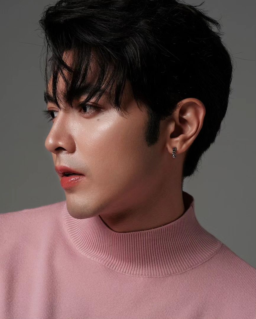 ภณ - ณวัสน์ ภู่พันธัชสีห์