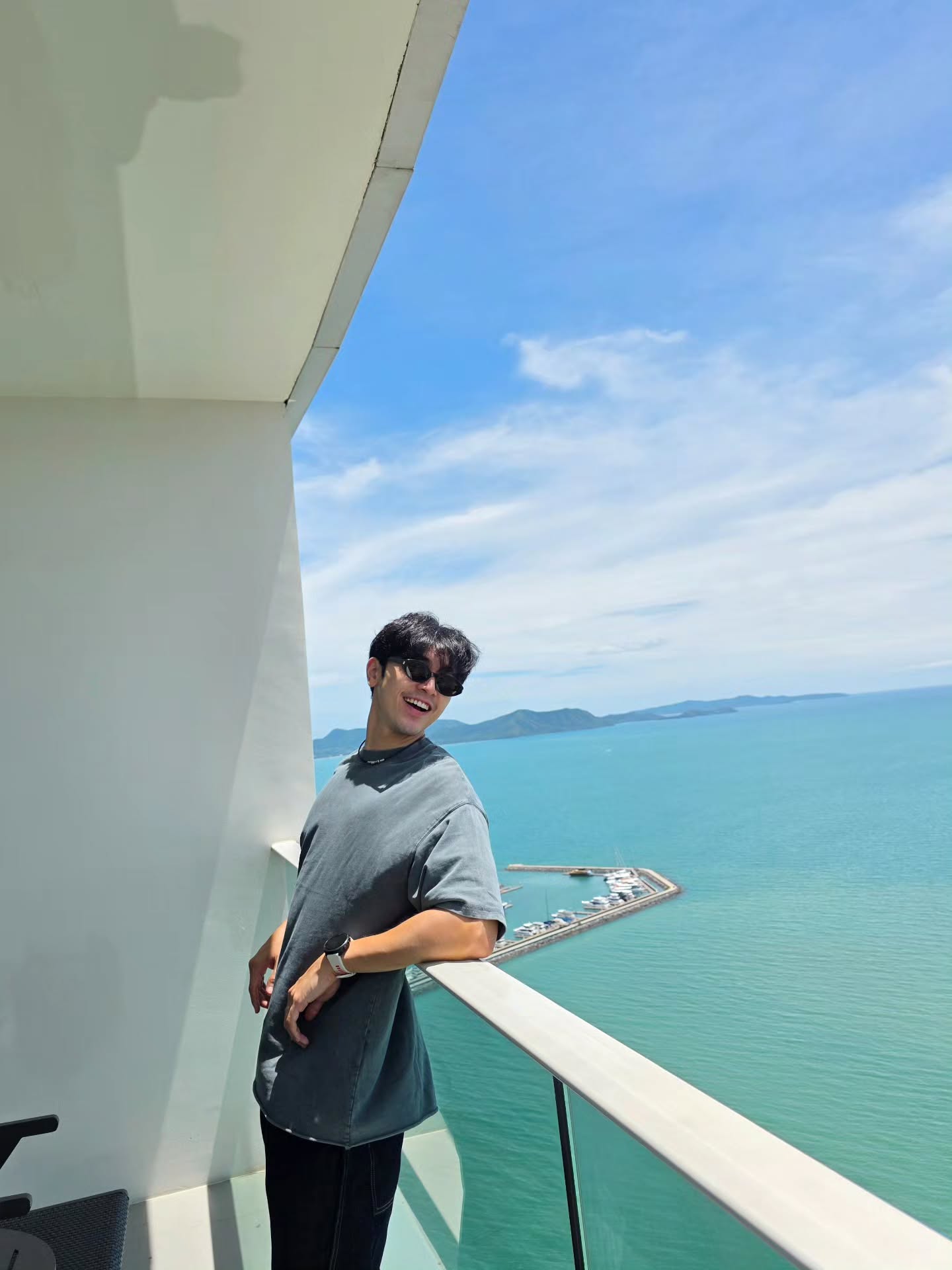 ภณ - ณวัสน์ ภู่พันธัชสีห์