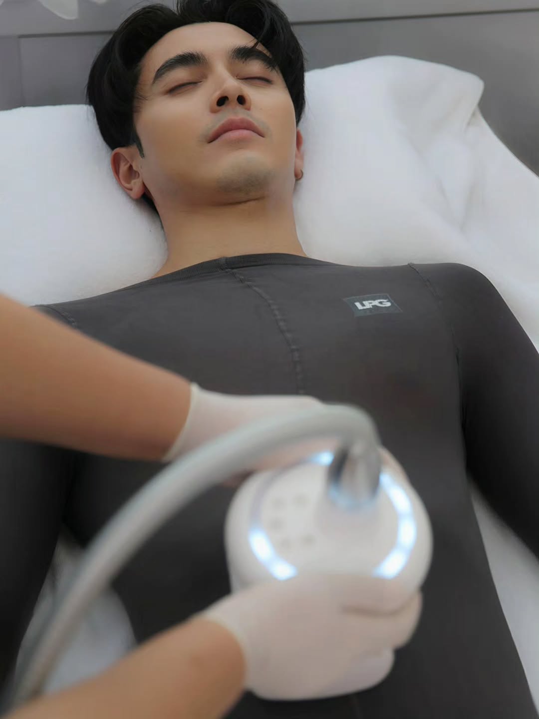 ภณ - ณวัสน์ ภู่พันธัชสีห์