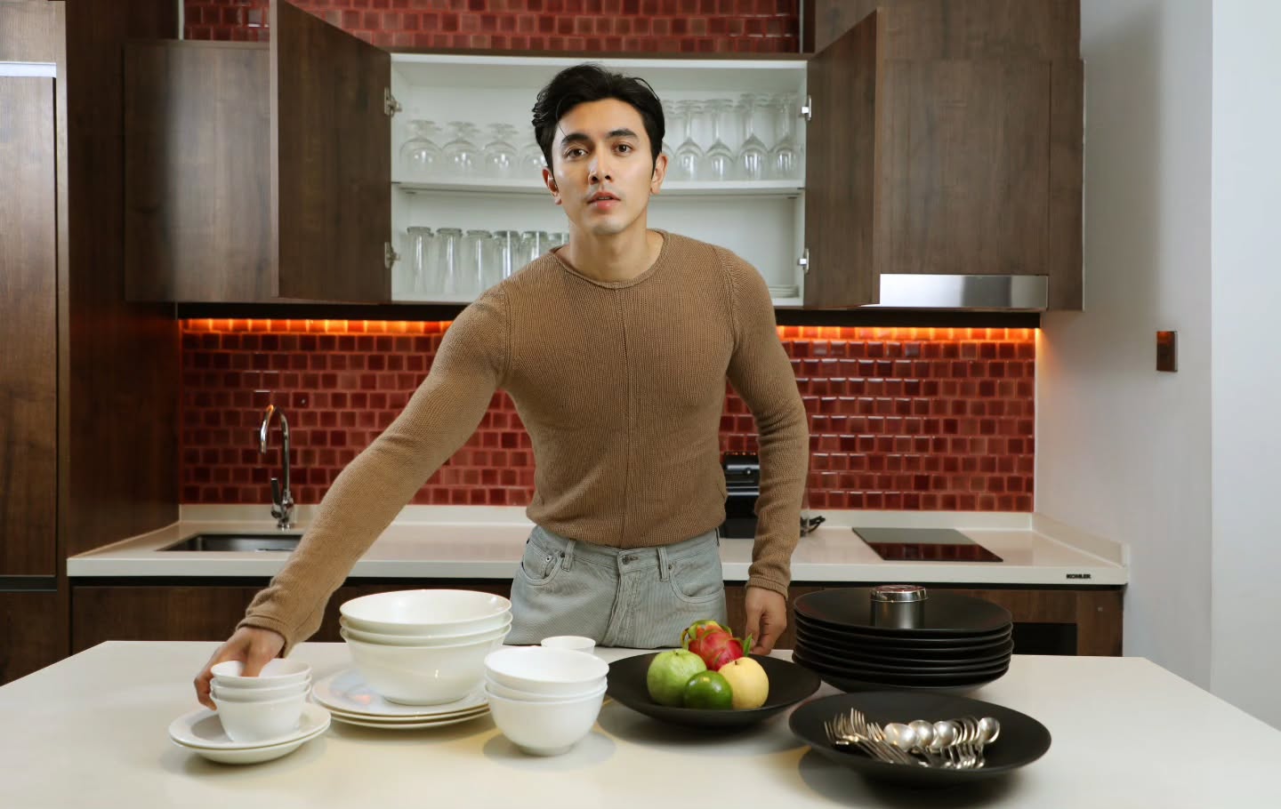 ภณ - ณวัสน์ ภู่พันธัชสีห์