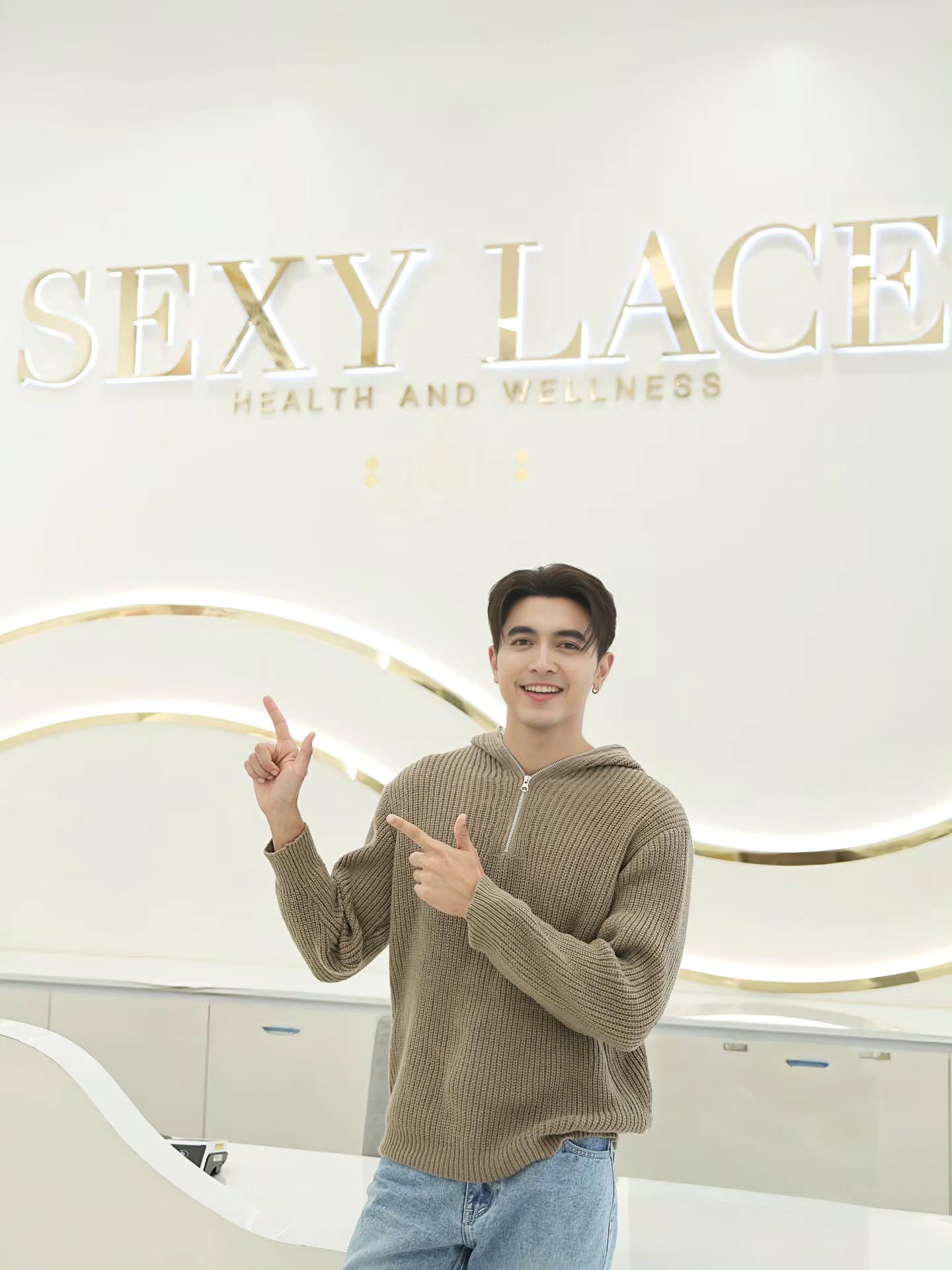 ภณ - ณวัสน์ ภู่พันธัชสีห์