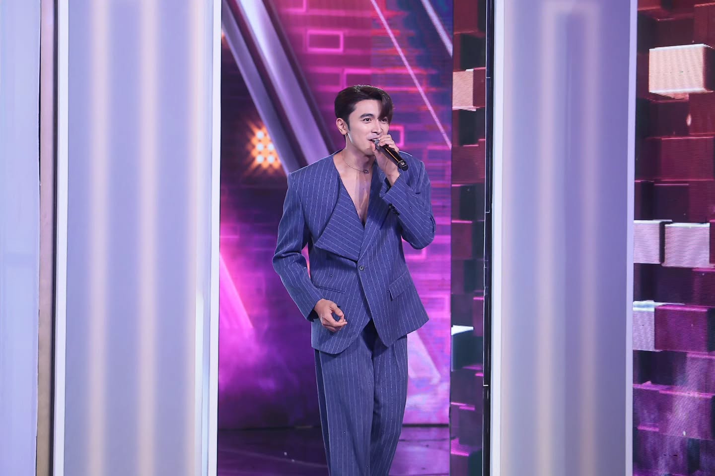 ภณ - ณวัสน์ ภู่พันธัชสีห์