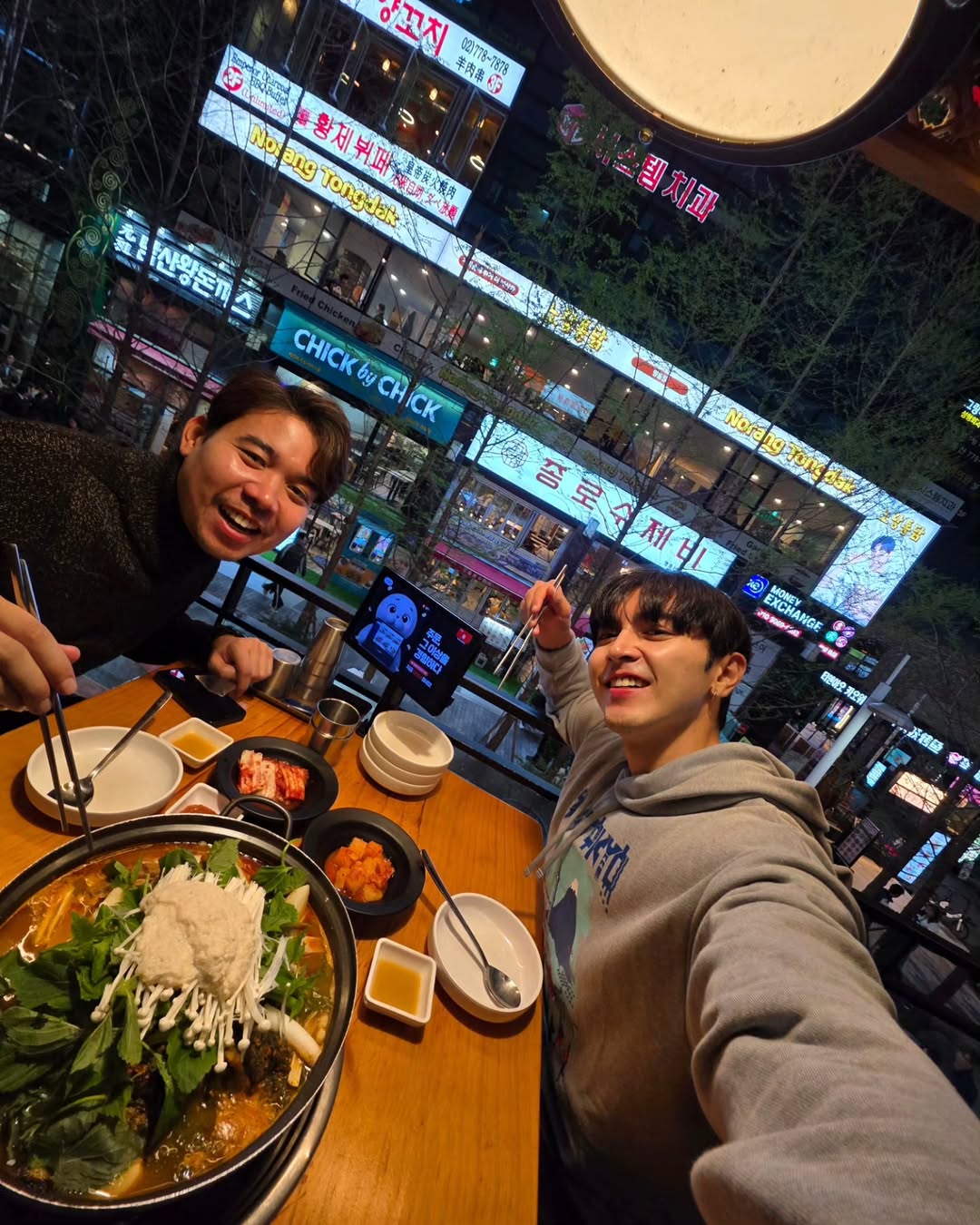 ภณ - ณวัสน์ ภู่พันธัชสีห์