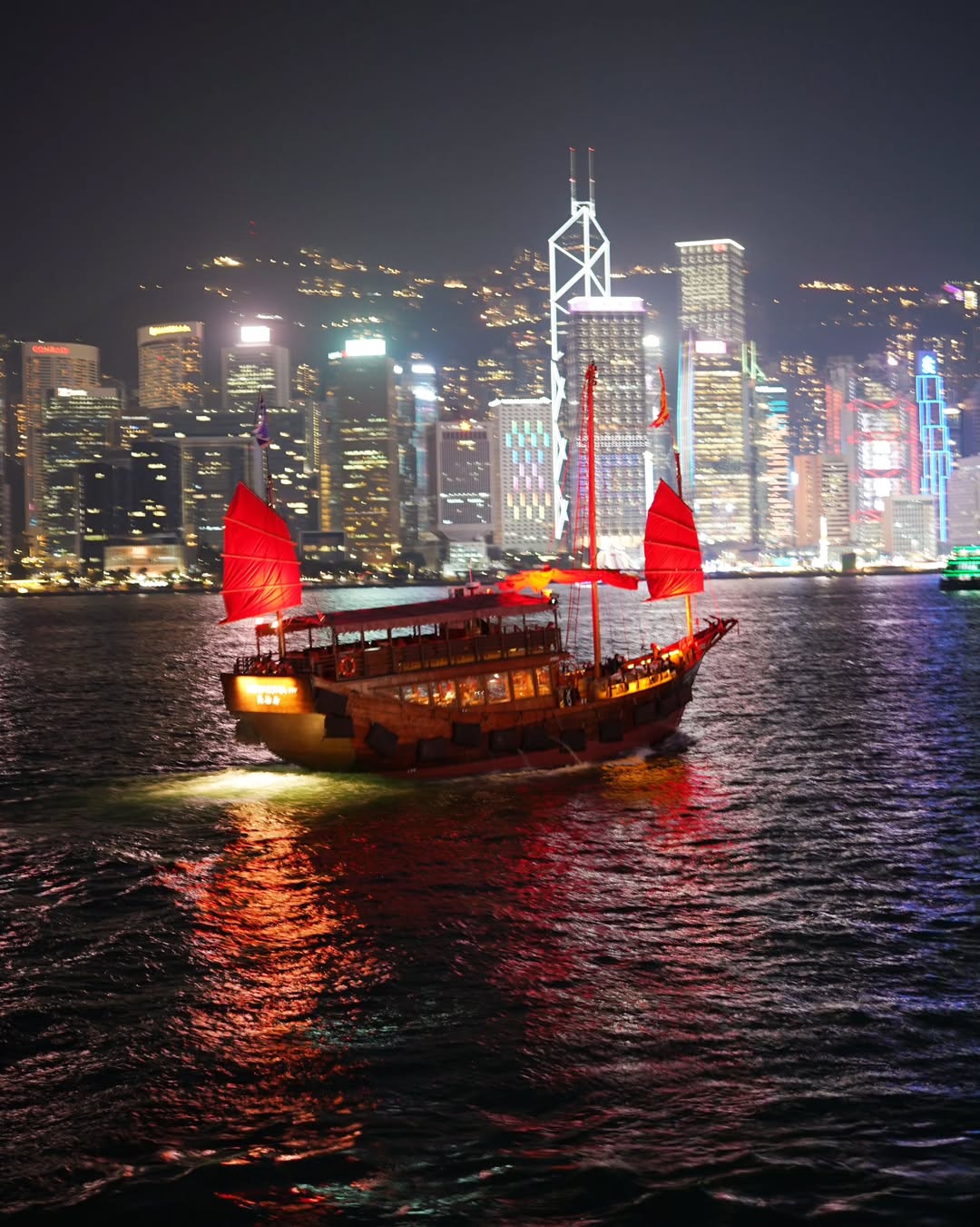 ภณ - ณวัสน์ ภู่พันธัชสีห์