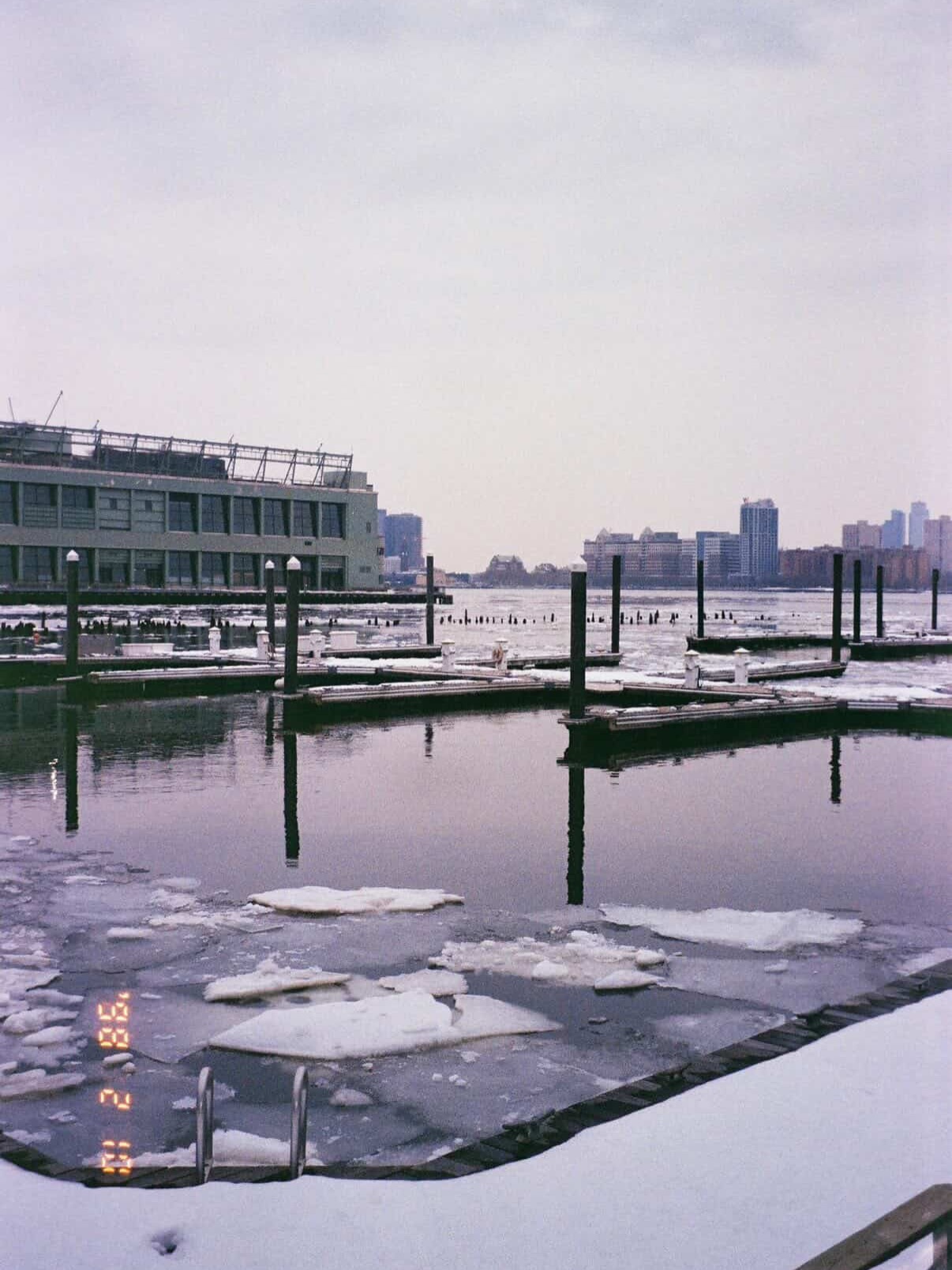 ดิว - นิธิพงษ์ พลจันทร์