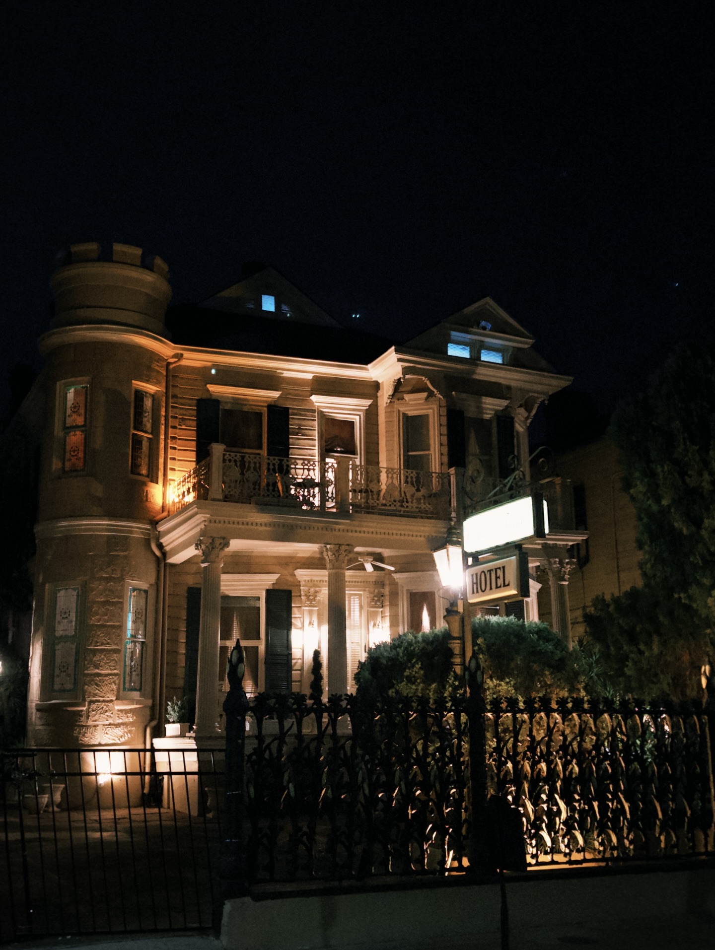 ดิว - นิธิพงษ์ พลจันทร์