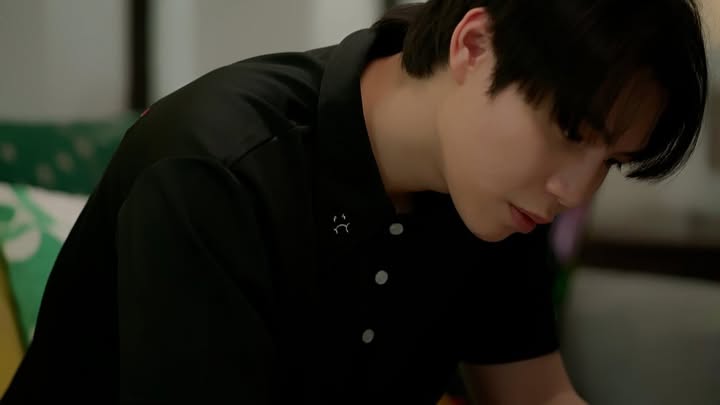 เฟิร์ส - คณพันธ์ ปุ้ยตระกูล