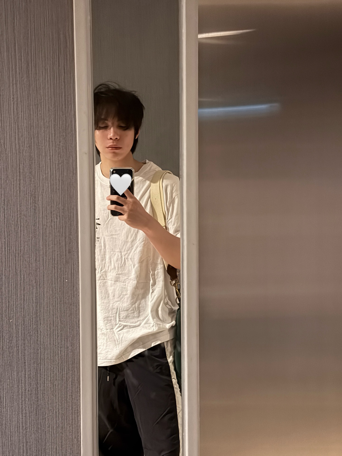 เฟิร์ส - คณพันธ์ ปุ้ยตระกูล