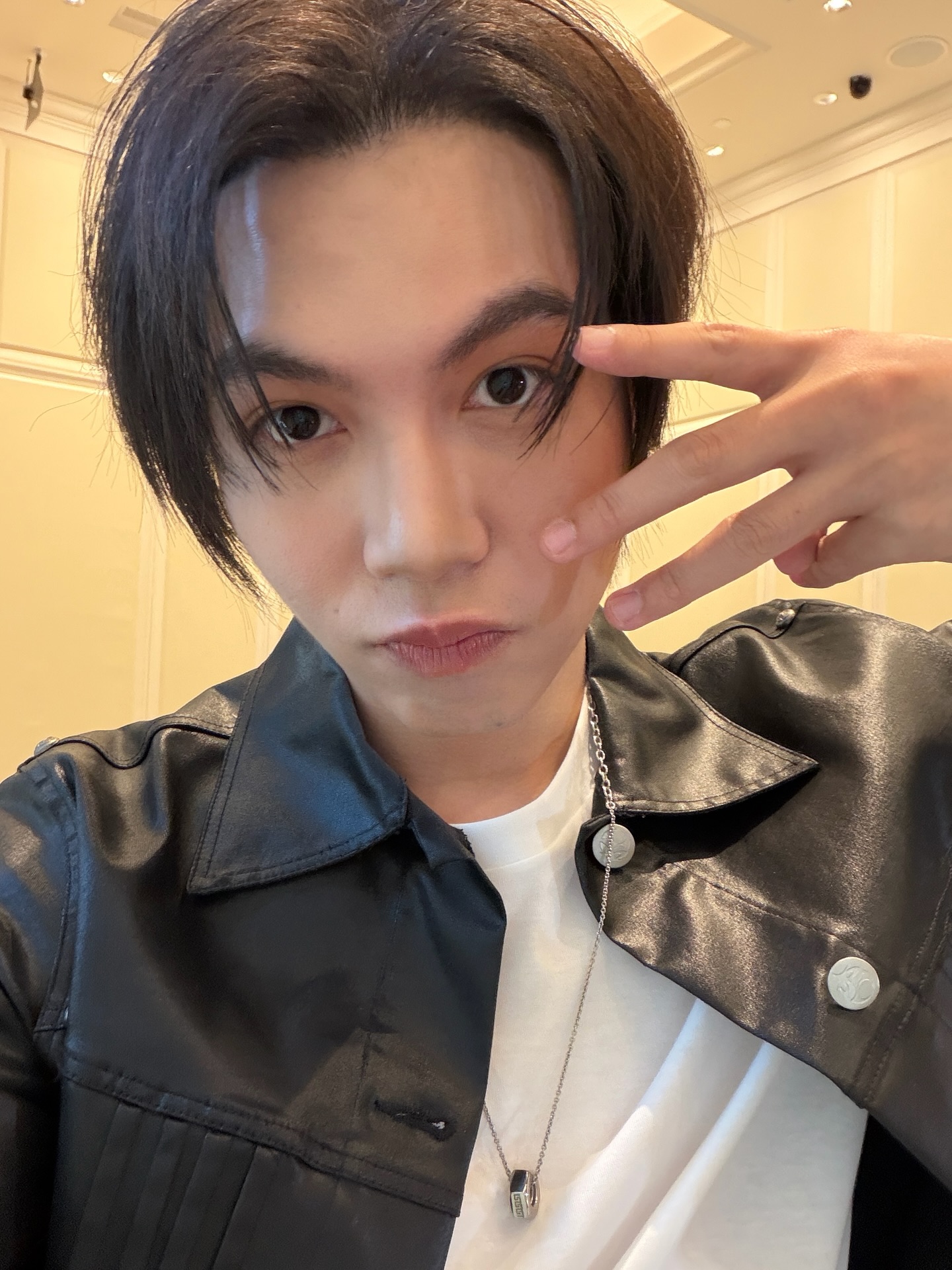 เฟิร์ส - คณพันธ์ ปุ้ยตระกูล