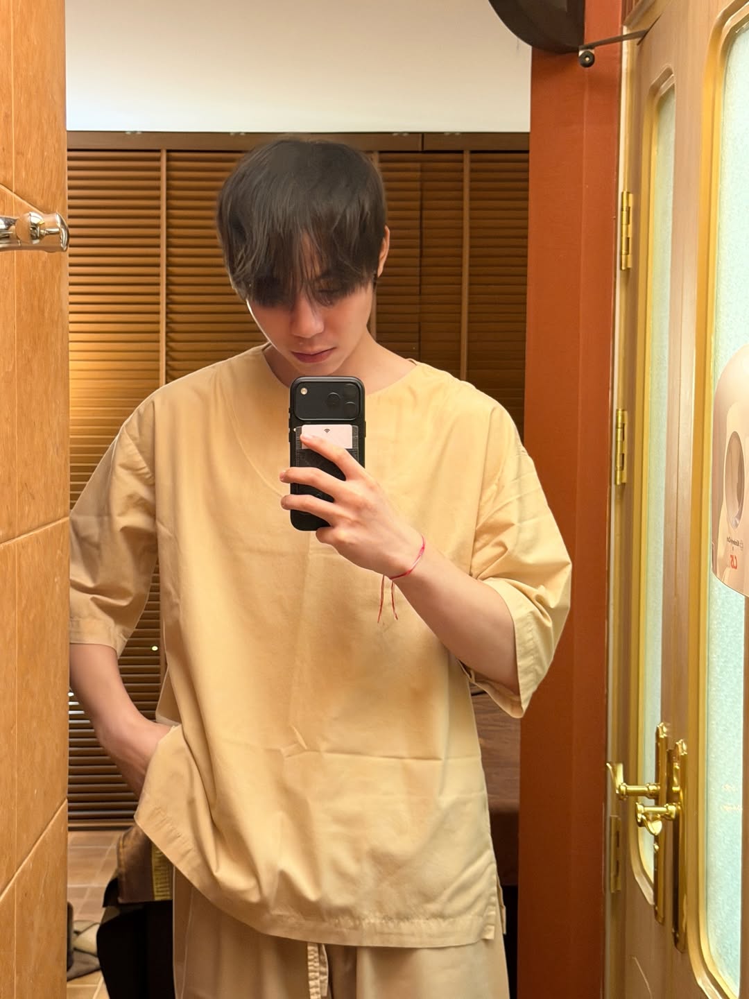 เฟิร์ส - คณพันธ์ ปุ้ยตระกูล