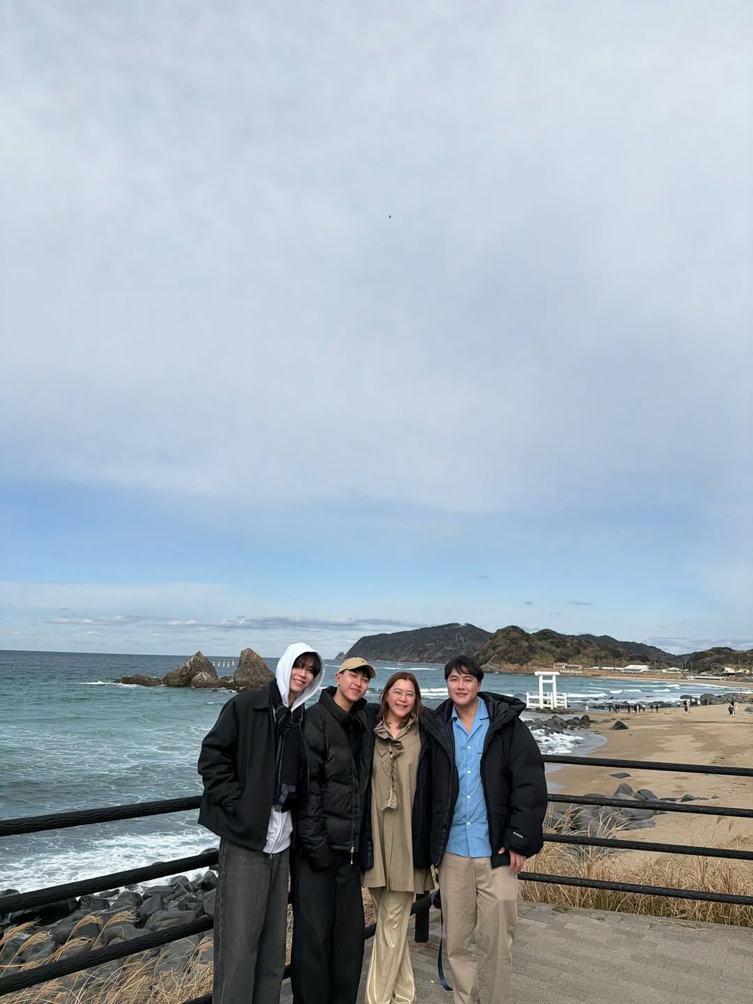 เฟิร์ส - คณพันธ์ ปุ้ยตระกูล