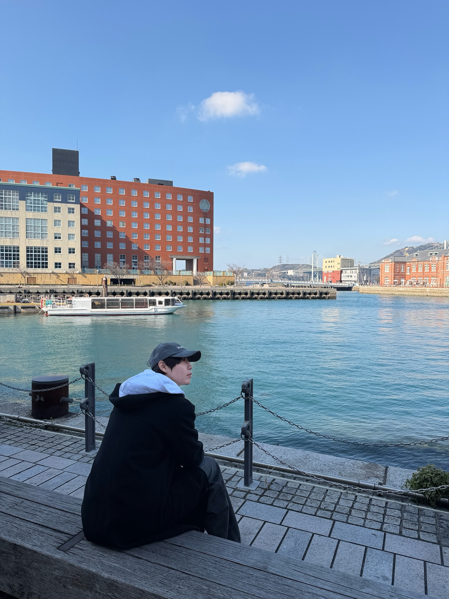 เฟิร์ส - คณพันธ์ ปุ้ยตระกูล