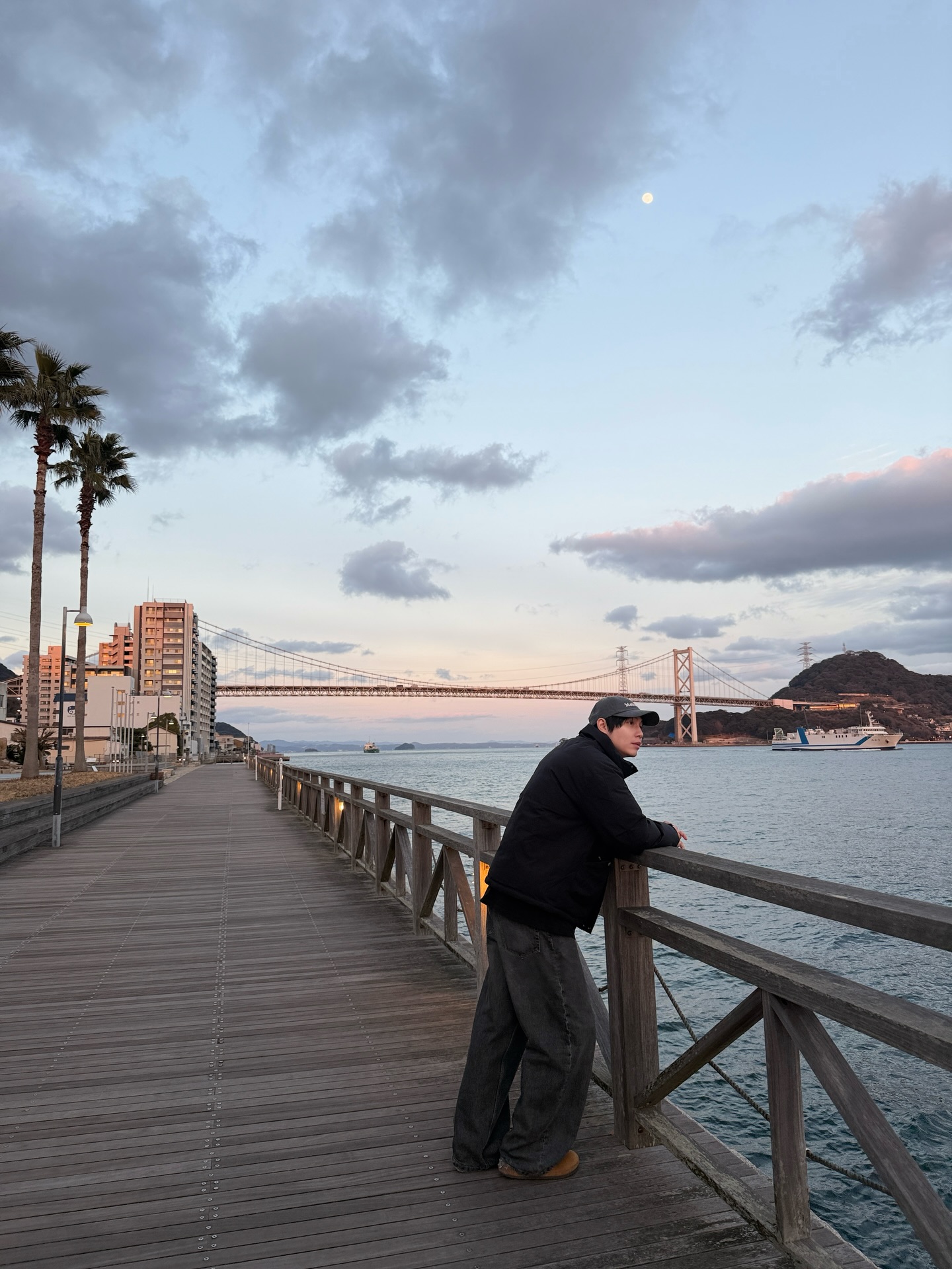 เฟิร์ส - คณพันธ์ ปุ้ยตระกูล