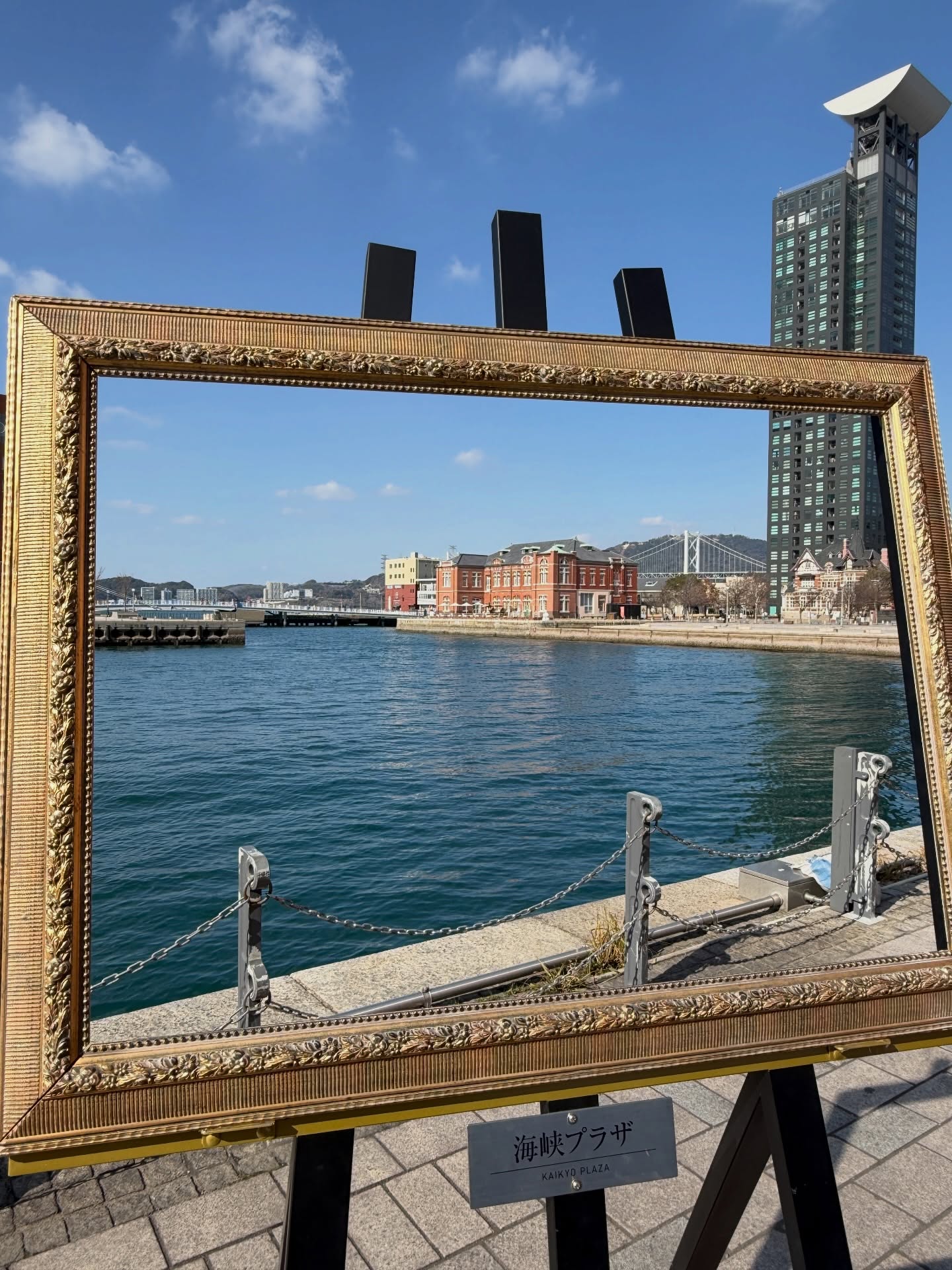 เฟิร์ส - คณพันธ์ ปุ้ยตระกูล