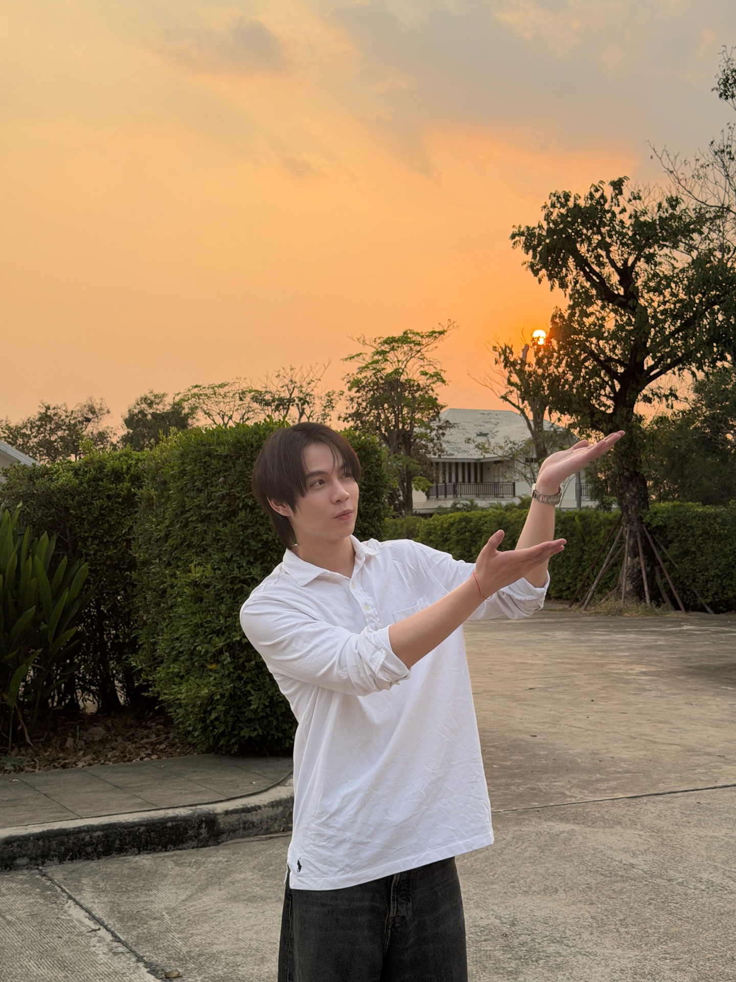 เฟิร์ส - คณพันธ์ ปุ้ยตระกูล