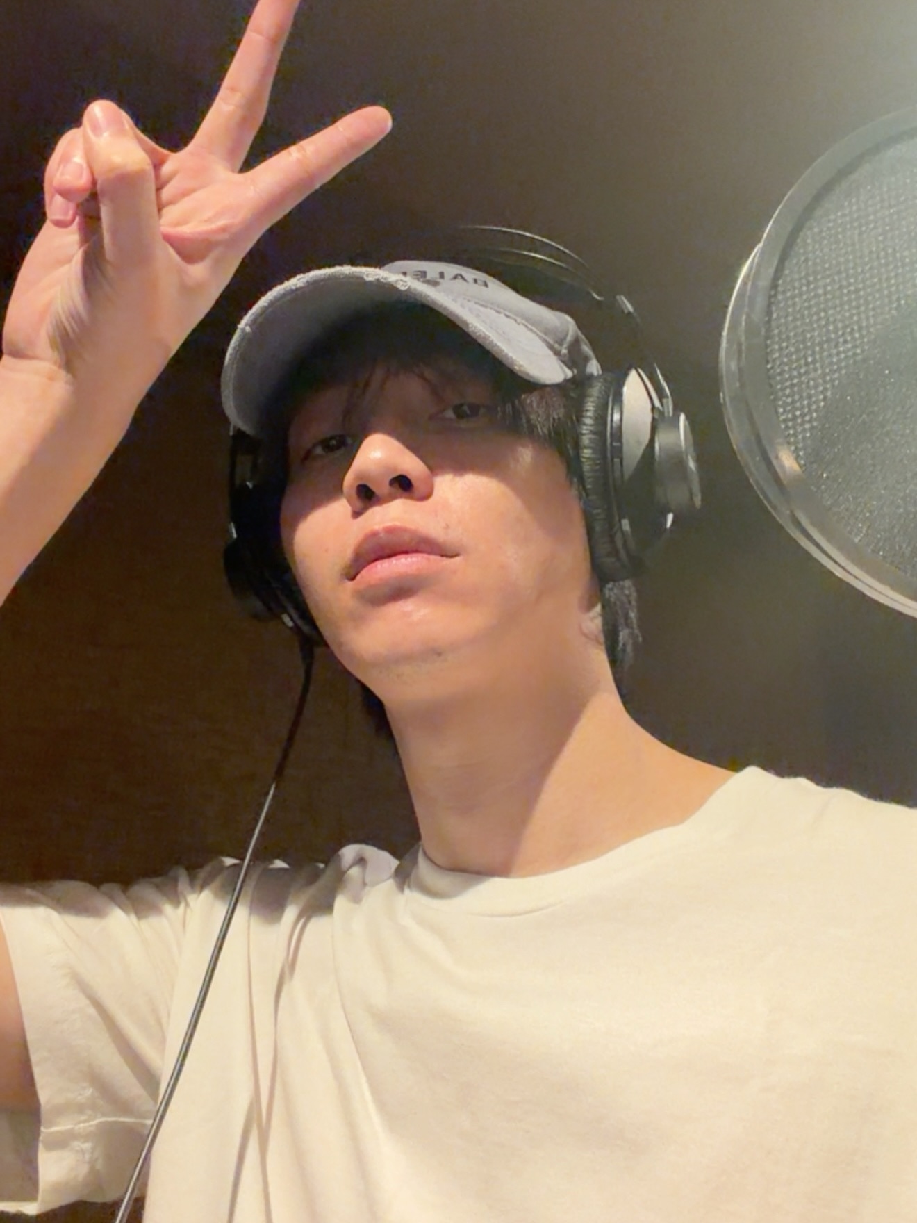 เฟิร์ส - คณพันธ์ ปุ้ยตระกูล