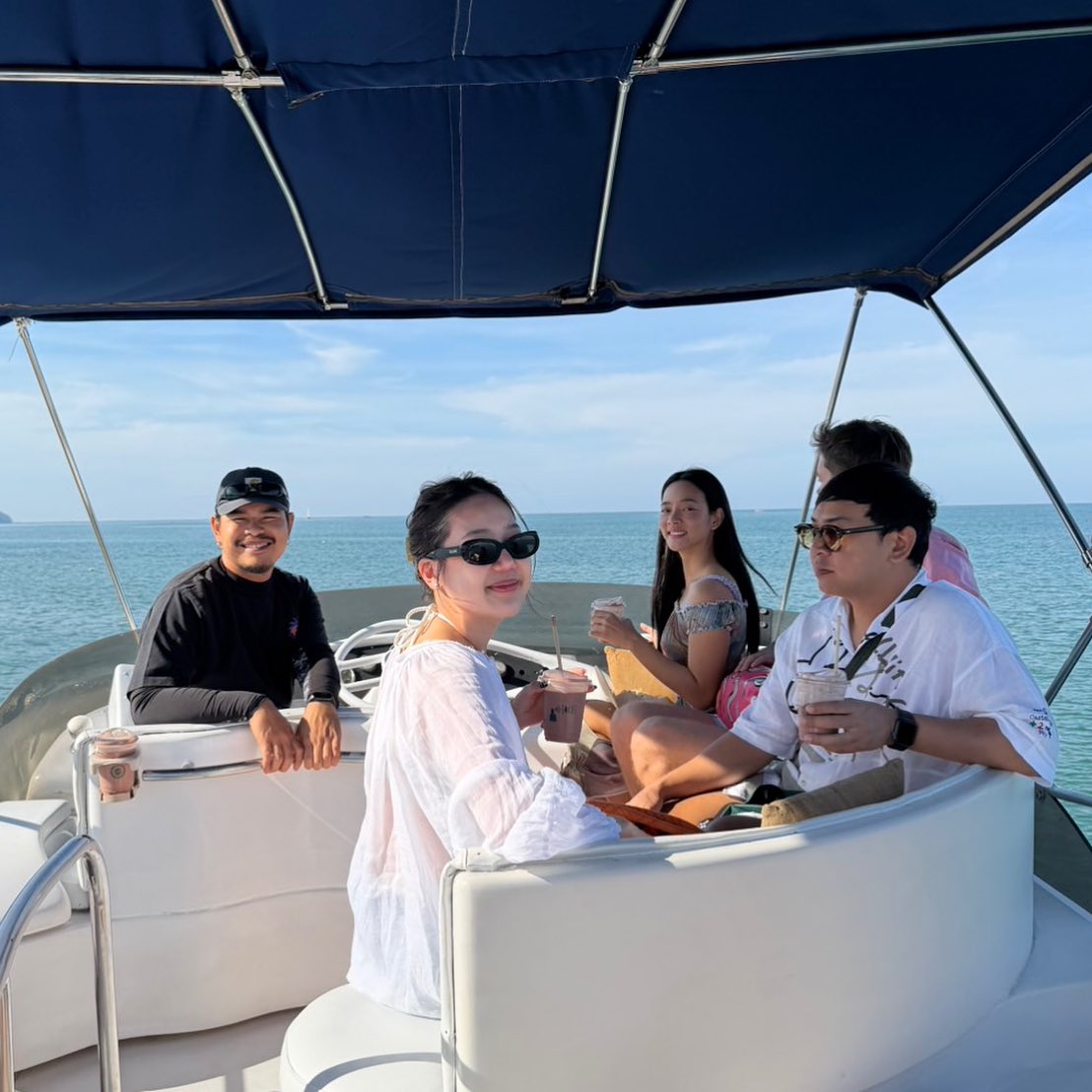 วาววา - ณิชารีย์ โชคประจักษ์ชัด