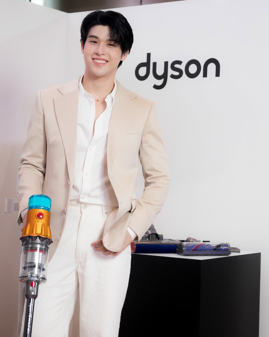 สกาย - วงศ์รวี นทีธร