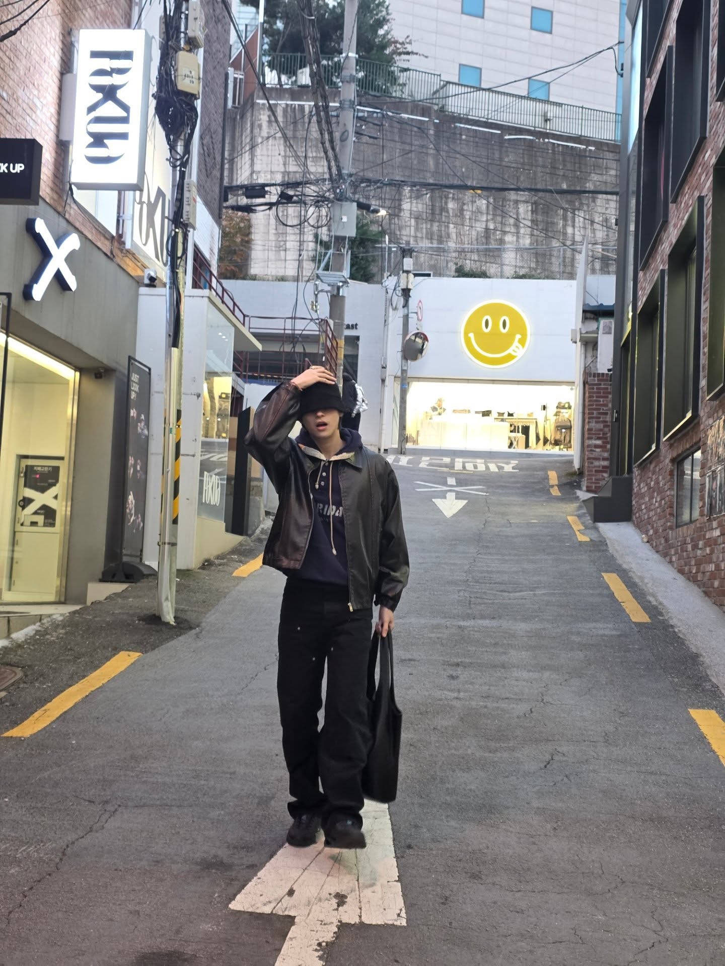 สกาย - วงศ์รวี นทีธร