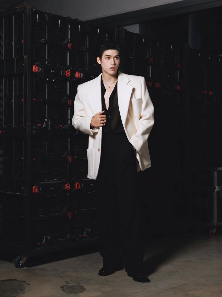 สกาย - วงศ์รวี นทีธร