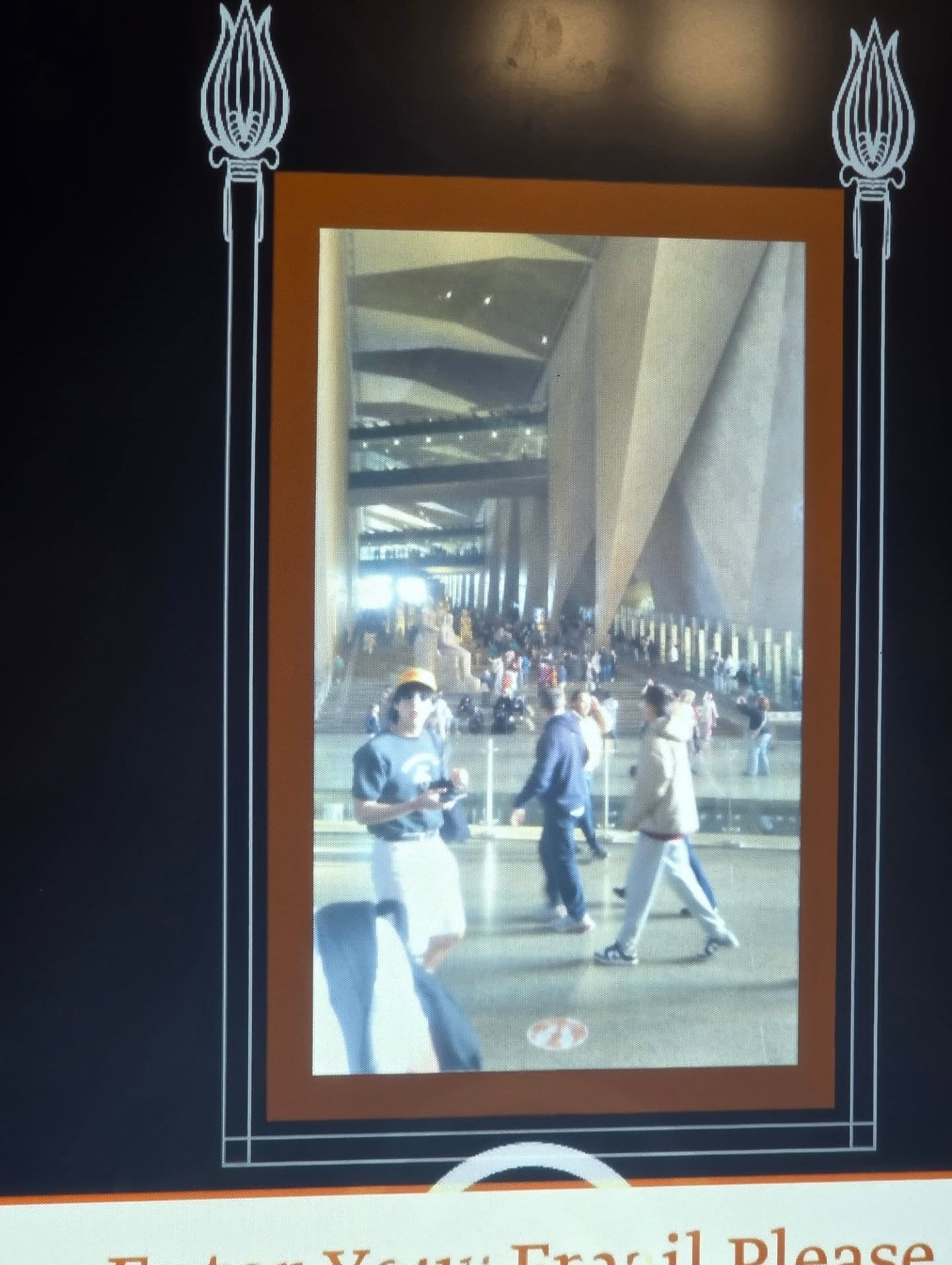 สกาย - วงศ์รวี นทีธร