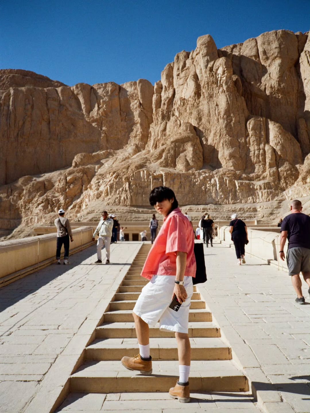 สกาย - วงศ์รวี นทีธร