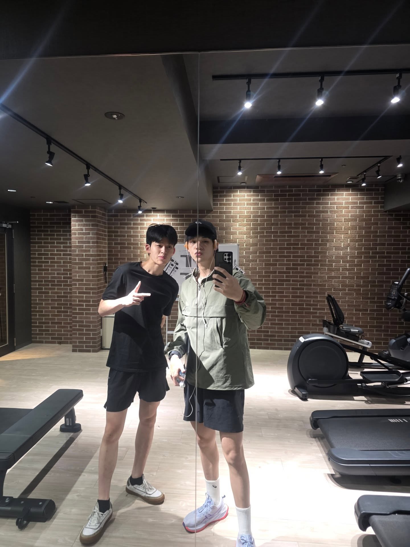 สกาย - วงศ์รวี นทีธร