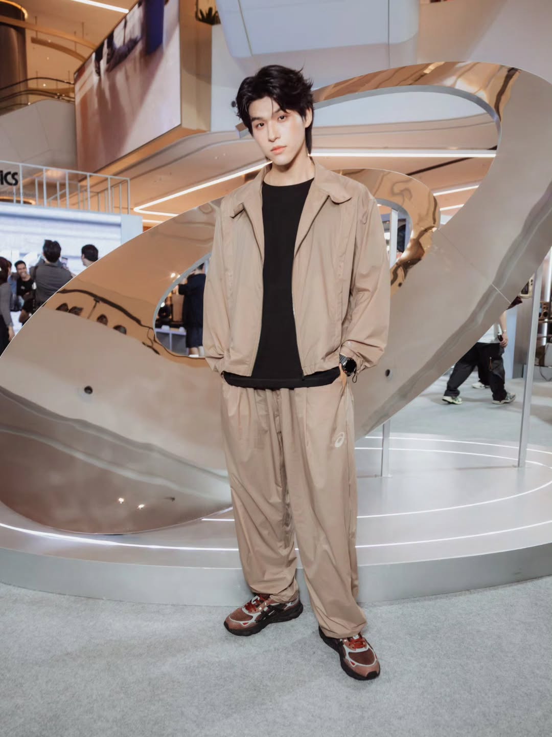 สกาย - วงศ์รวี นทีธร