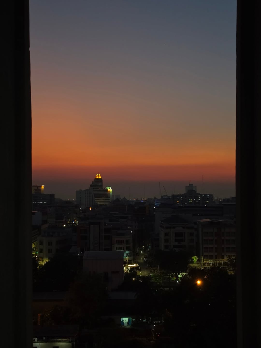 สกาย - วงศ์รวี นทีธร