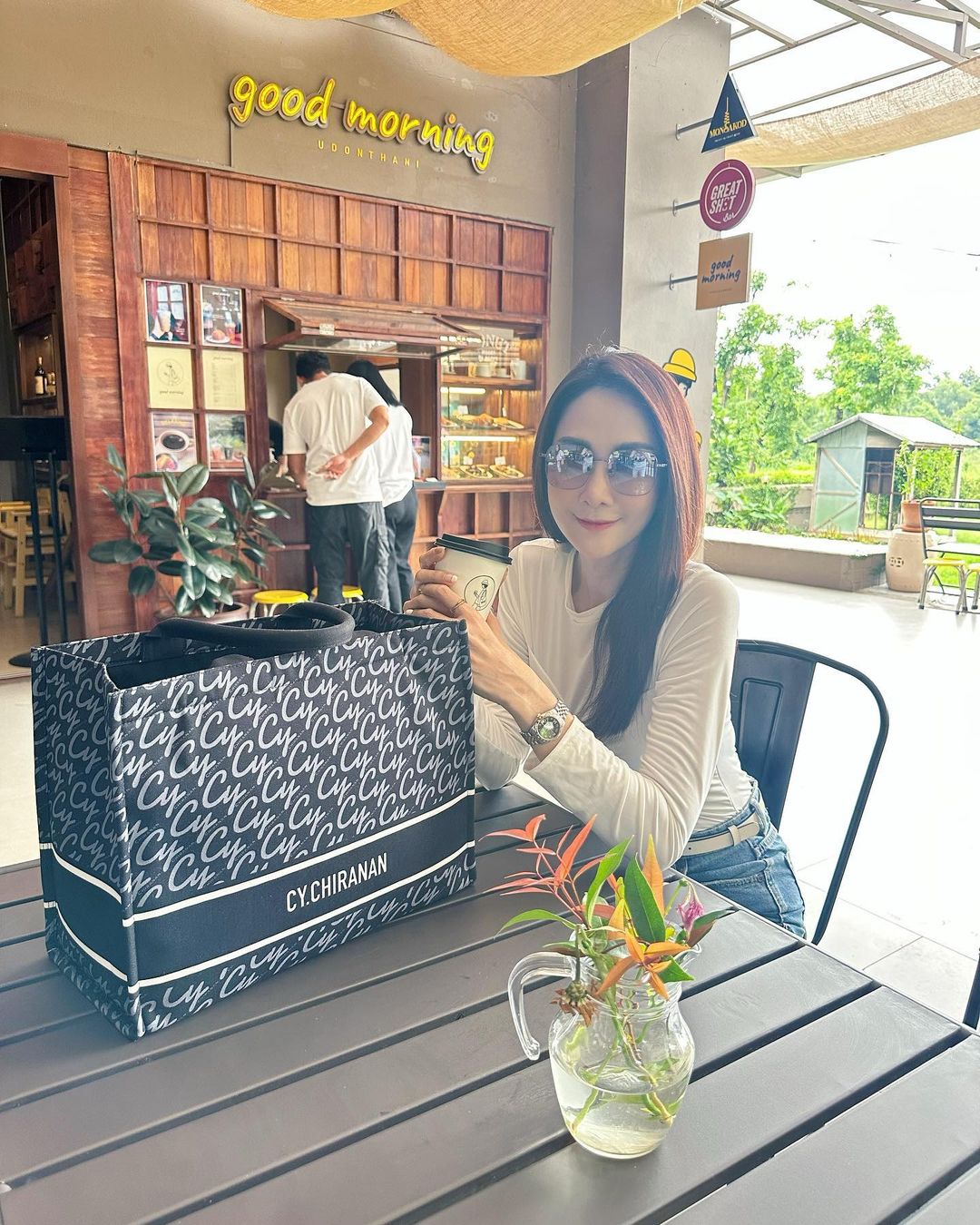ยุ้ย - จีรนันท์ มะโนแจ่ม